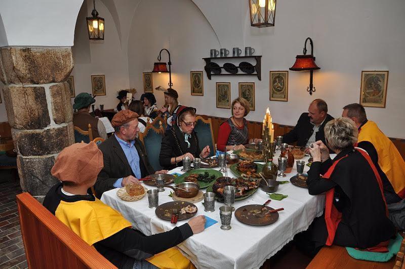 Hotel Zum Goldenen Hirschen Freistadt Dış mekan fotoğraf